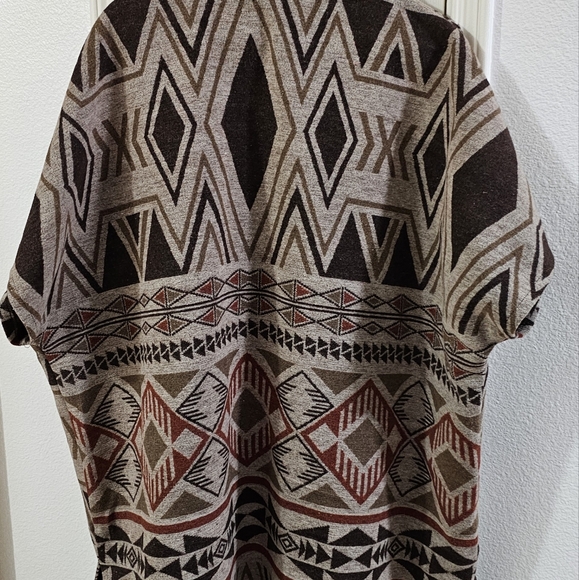 Aztec kimono style coat - Picture 2 of 10